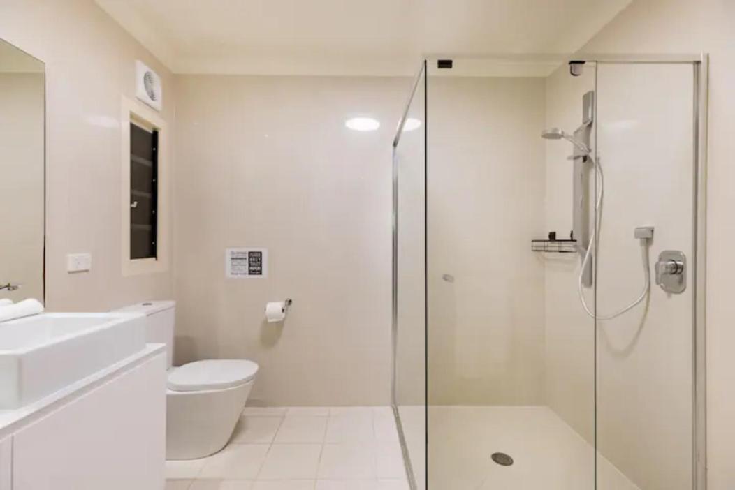 Spacious Hideaway Retreat, Brookfield, Brisbane Exterior photo